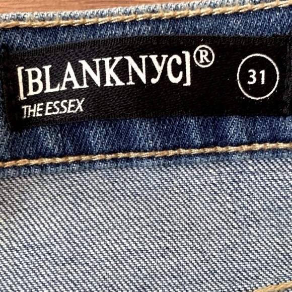 NEW BLANK NYC Light Wash High Rise Denim Shorts Size 31 - Picture 3 of 7